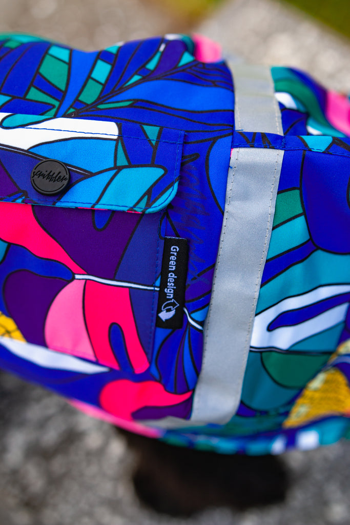 Scribbler pets, waterproof raincoat for dogs, rain jacket for dog, outerwear for dogs, waterproof, seam sealed, recycled plastic, jungle print, unisex, printed rainwear for pets, lightweight, reflective strip, pocket, sustainable